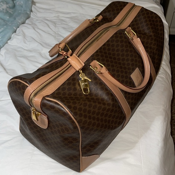 Celine travel bag with lock and keys. Very good condition - Picture 2 of 13